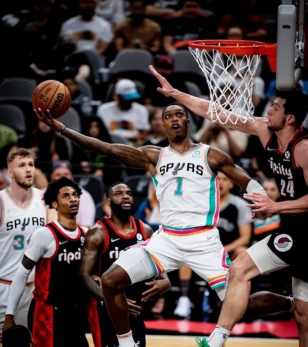 法国杯国际比赛日再迎强敌；辽宁本钢外线爆发；主帅态度：悬念犹存；纪律约束更严格的简单介绍