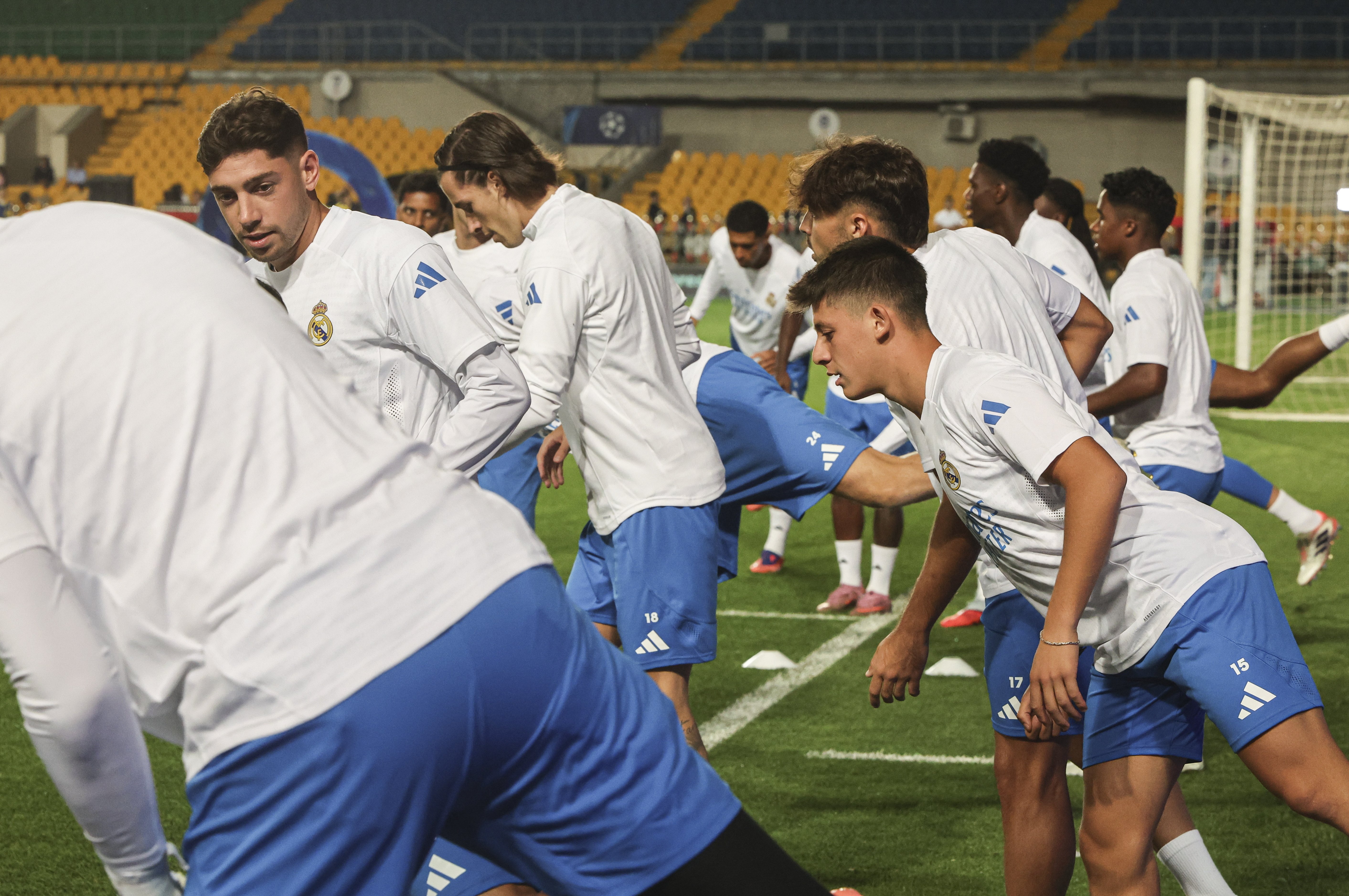 赛前皇家社会备战西甲,临场应变细节曝光,话题不断,身体对抗强度拉满的简单介绍 赛前皇家社会备战西甲,临场应变细节曝光,话题不断,身体对抗强度拉满的简单介绍