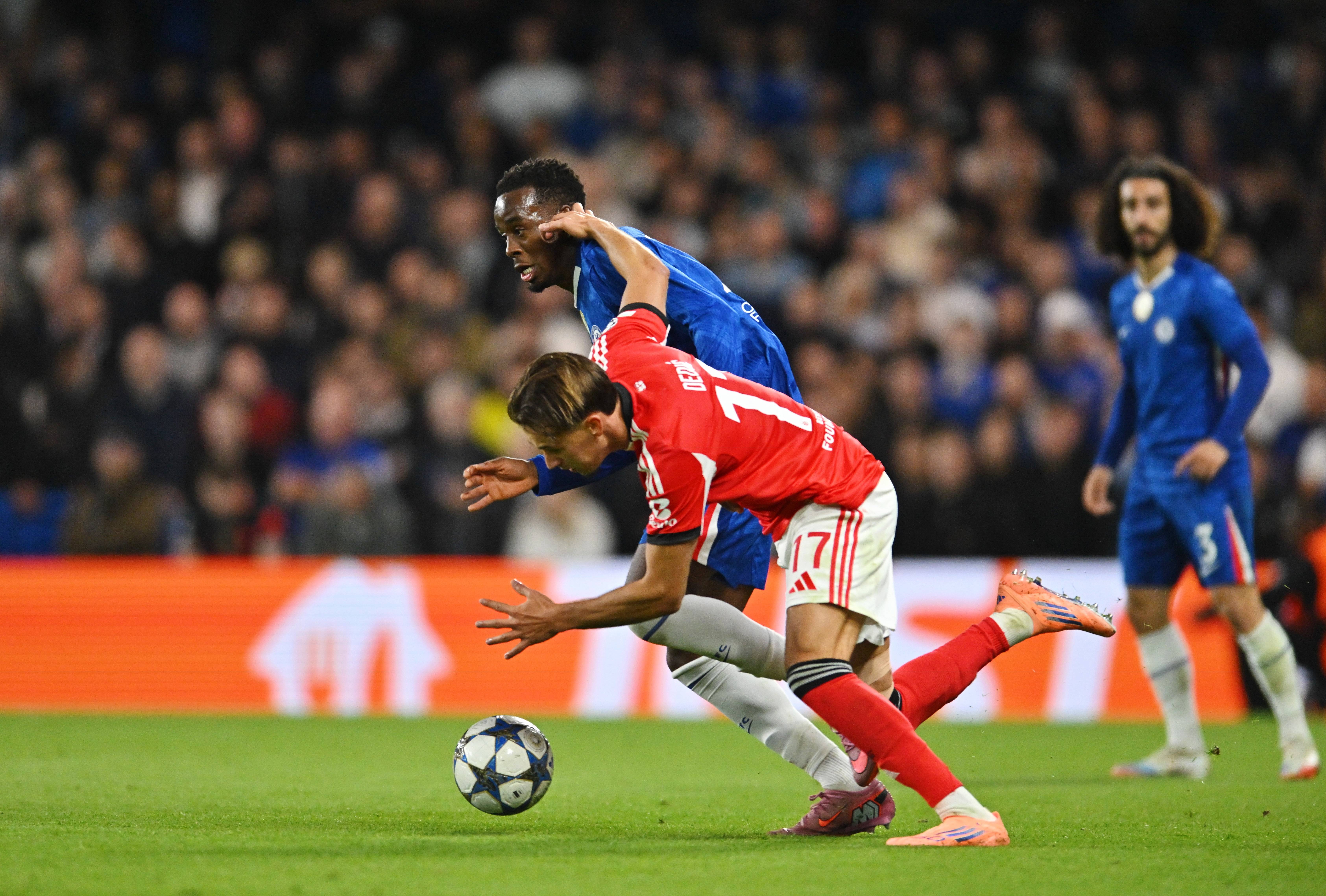 阿扎伦卡回归赛场，败北首场状态亮眼，切尔西观众沸腾！的简单介绍